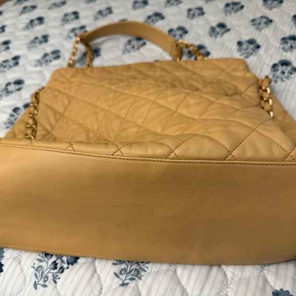 Chanel Tote - Picture 7 of 13